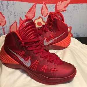 red hyperdunks 2013